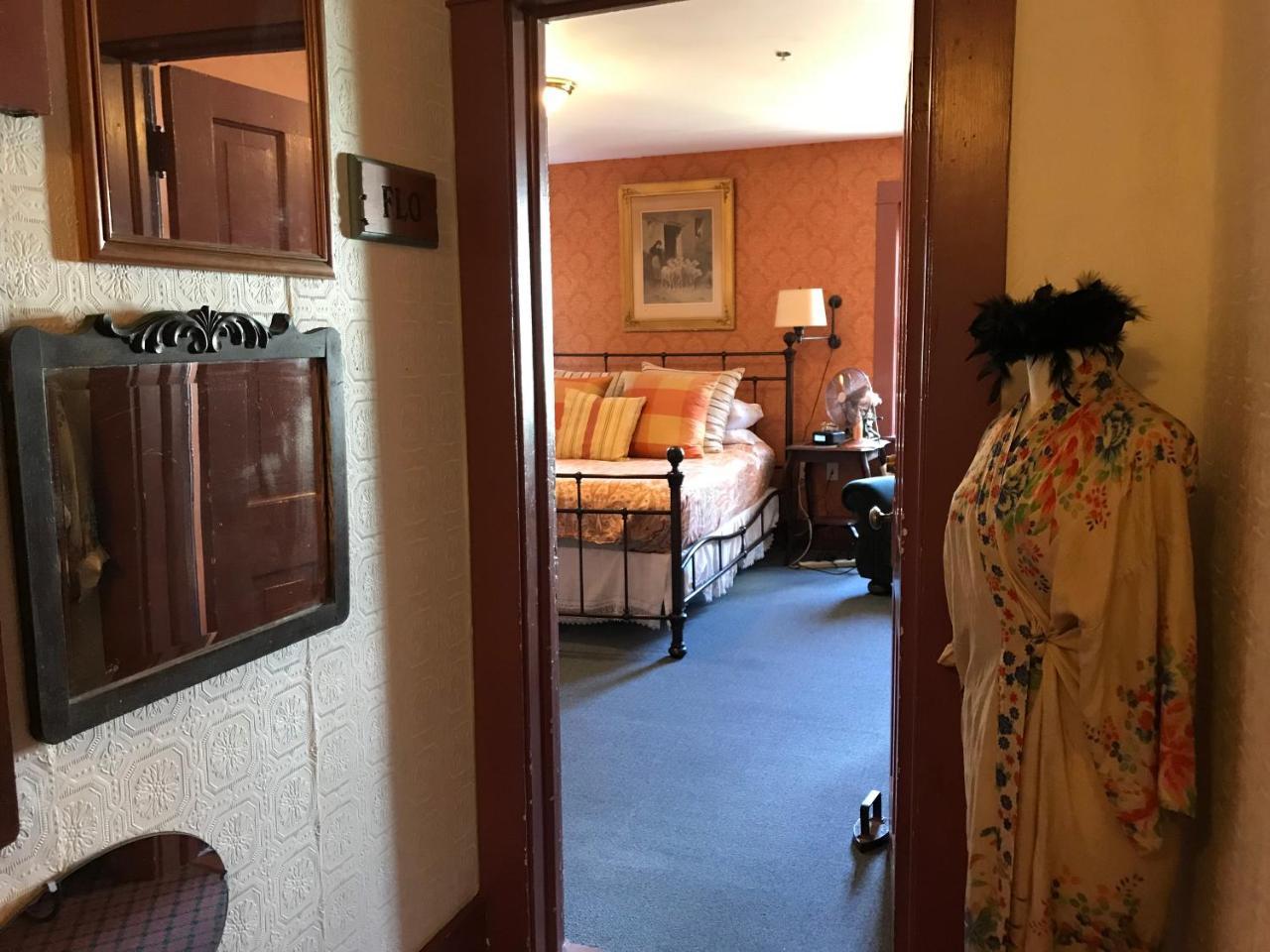 Historic Skagway Inn Exterior photo